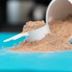 Alerta de whey falso governo notifica plataformas após metanol em bebidas