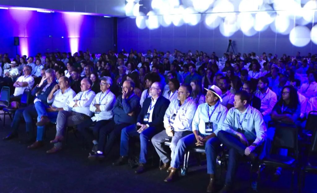 🧬 Da genômica à robótica, o 3º Congresso de Girolando evidenciou inovações que já mudam o dia a dia das fazendas.
