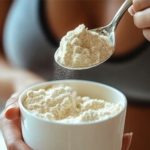 Leite em pó é leite de verdade? Como a indústria transforma 10 litros de leite em 1kg de pó 1 O leite em pó não é um produto artificial; é a forma mais eficiente de armazenar a energia solar convertida em pasto e transformada em proteína pela vaca.