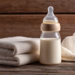 Fórmulas infantis 💛: quando a escolha vira apoio — e não polémica 1 🌟 Fórmulas infantis ainda sofrem estigma, mas cumprem papel essencial.