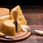 🧀 Orgulho nacional: 11 queijos brasileiros entre os melhores do mundo 2 Uma seleção de queijos brasileiros conquista o paladar internacional e coloca o país entre os grandes do mundo lácteo.