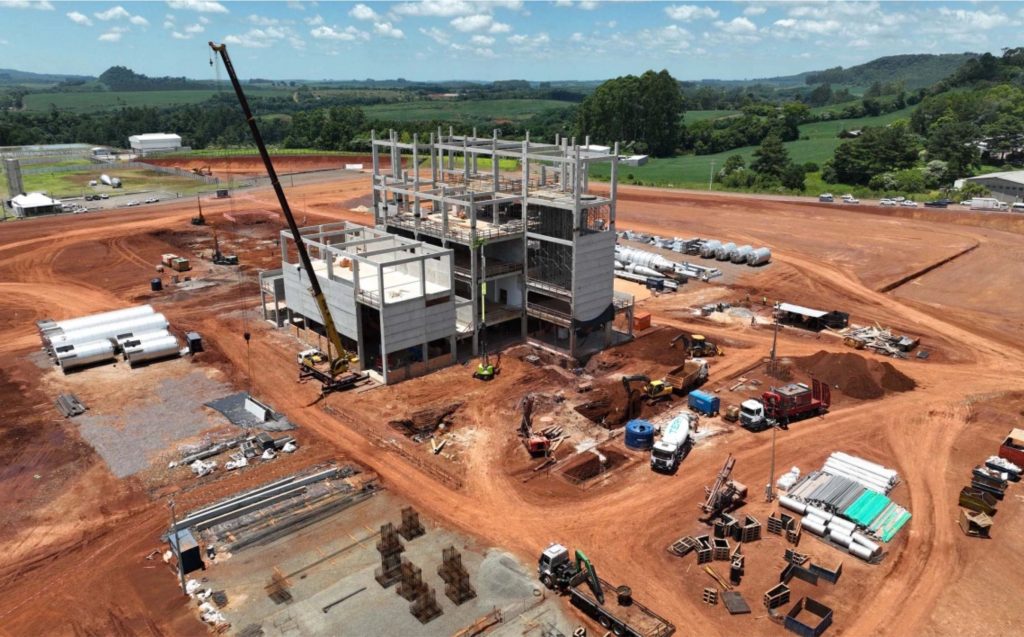 🏗️ Investimento de R$ 800 milhões fortalece cadeia do soro de leite e posiciona o Paraná no mapa global