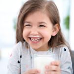 🛒 A redução no preço do leite já aparece nas prateleiras, com marcas populares reposicionando valores e ampliando oportunidades de compra. Itaperuna