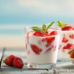 🥄 Nem todo iogurte faz bem: açúcar, proteína e gordura definem o iogurte saudável ideal para o dia a dia.