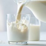 Conseleite MG projeta valores de referência do leite para jan/26 📊 1 Reunido em dezembro, o Conseleite MG apresentou a projeção oficial do leite a ser pago em janeiro de 2026 💰