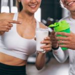 Whey protein e intolerância: quem pode consumir? 🤔 1 🥛 Nutricionistas explicam como escolher um whey protein adequado para intolerantes sem abrir mão do desempenho e da recuperação muscular.