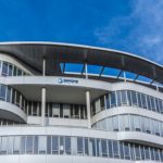 Terceira tentativa da Danone reacende negociações pela Lifeway, gigante do kefir, em um contexto de conflitos societários e litígios em curso ⚖️