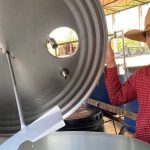 Produtor Francarlos Bueno Sudak: projeto permite melhorar aa produção leiteira e adotar novas tecnologias — Foto: Arquivo pessoal