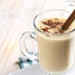 Com mais micro-organismos ativos, a bebida probiótica vira aposta para saúde digestiva e rotina funcional 🥛