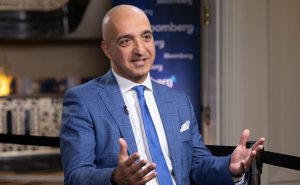 Mike Doustdar, diretor-presidente da Novo Nordisk A/S, durante entrevista à Bloomberg Television na Conferência de Saúde do JPMorgan, em San Francisco, Califórnia, EUA, na terça-feira, 13 de janeiro de 2026.Foto: Benjamin Fanjoy/Bloomberg WEGOVY