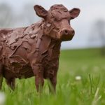Mito do achocolatado: milhões nos EUA erram a origem do leite 😵💫 2 🥛 Cerca de 16 milhões de americanos associam o achocolatado à cor da vaca, segundo levantamento sobre a origem dos alimentos.
