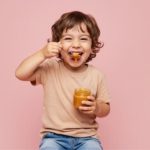 Do leite ao doce de leite: uma transformação deliciosa 🔥 1 🍯 Leite, açúcar e calor: entenda como funciona o processo produtivo do doce de leite de forma simples e curiosa.