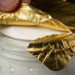 💡 O líquido que se forma sobre o iogurte é whey, rico em proteína e minerais — e não deveria ir pelo ralo.