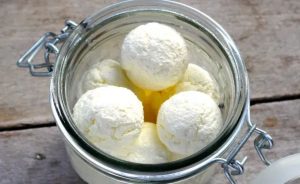 ✨ Do clima subtropical às bactérias lácticas, o Labneh revela como cultura e ciência moldaram um dos lácteos mais versáteis da região.