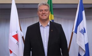 'Não basta ser eficiente', diz presidente da Girolando sobre crise no setor leiteiro.