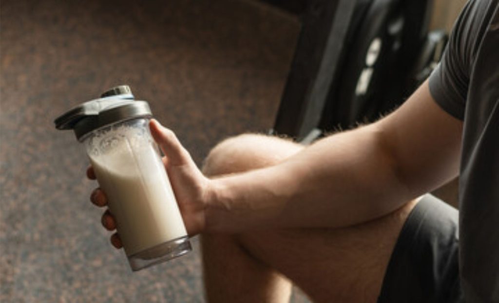 🧬 Promessas de imunidade e beleza impulsionam o colostro no mercado fitness dos EUA.