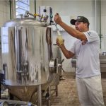 🔬 Soro do leite entra em fase de testes industriais na EPAMIG