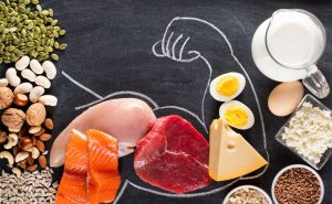 Antes de dobrar a proteína, entenda quanto o corpo realmente aproveita 🧪