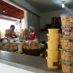 Queijaria une afeto, aroma e vendas no interior 🧀 1 Queijaria em Alagoas combina conceito afetivo e degustação gratuita para atrair fluxo regional 🚗