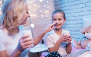 📊 Associação de Nutrologia destaca que o leite de vaca é seguro, nutritivo e ainda cercado por mitos que impactam escolhas alimentares.