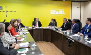 Com medidas emergenciais, governo tenta estabilizar renda e reativar o mercado lácteo brasileiro. 📊