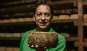 A história da caverna de queijo construída por um produtor goiano mostra como curiosidade e persistência moldam novos sabores