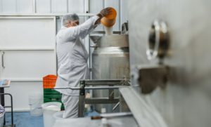 indústria🌱 Setor amplia renda e emprego enquanto segura inflação de alimentos