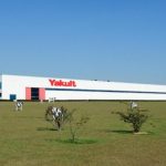 🏭 Programa gratuito da Yakult em Lorena convida famílias e escolas para conhecer tecnologia e produção de perto.