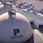 📈 Alta da Adecoagro reflete mudança estratégica e novo foco em fertilizantes, com impacto direto na lógica de custos e insumos do agro