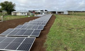 🌱 Sistema plug-and-play reduz dependência da rede e melhora previsibilidade energética. Sistema solar