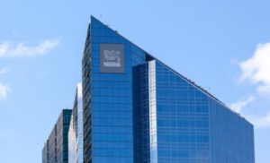 Caso envolve Nestlé, Danone e Lactalis e expõe falhas de gestão de risco na fórmula infantil na Europa 👶