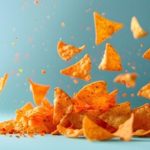 Doritos Protein transforma junk food em tendência saudável Doritos Protein chega aos EUA como aposta em conveniência, proteína e ingredientes naturais.