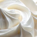 Nata: gordura, sim… mas com vantagens inesperadas 🥄 Entre mitos e dados, a nata revela benefícios pouco conhecidos