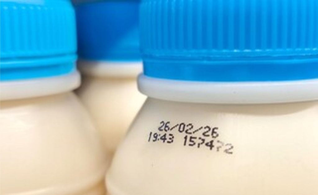 🧊 Entender a validade dos alimentos ajuda a evitar desperdício. Alguns lácteos podem permanecer seguros por dias após o vencimento.