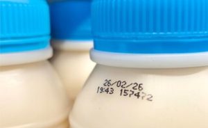 🧊 Entender a validade dos alimentos ajuda a evitar desperdício. Alguns lácteos podem permanecer seguros por dias após o vencimento.