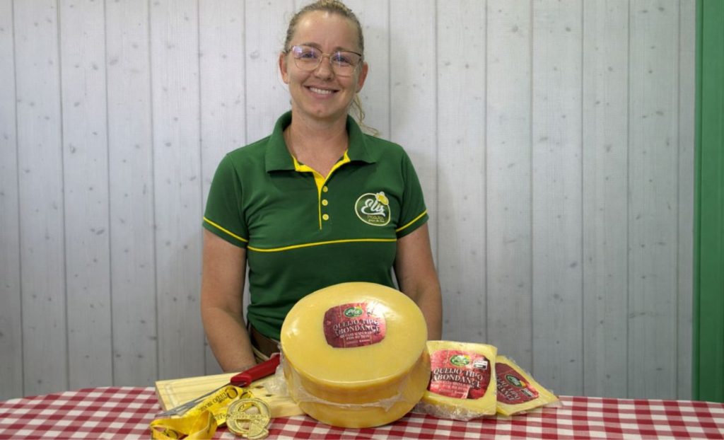 🌄 Produzido no Paraná, o Queijo Tipo Abondance une longa cura, técnica e história em cada peça.