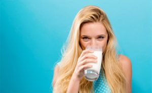 🥛 Um costume improvável que ajudou humanos a sobreviver e prosperar