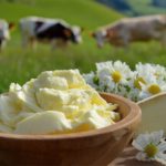Queijo e whey puxam o leite e deixam manteiga exposta 📈 Processamento de whey ganha prioridade nas indústrias e altera a dinâmica de preços dos derivados lácteos.