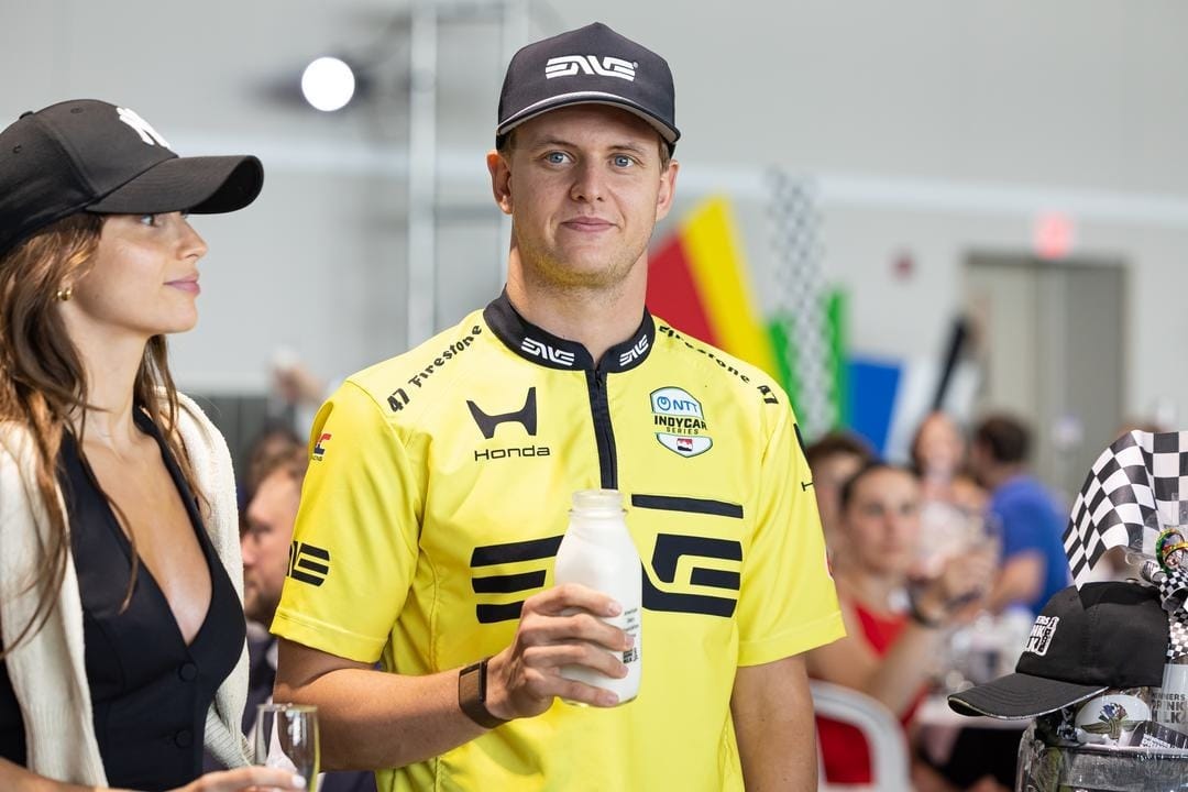 Indy 500: A corrida mais famosa dos EUA segue celebrando com leite Mick Schumacher durante 54º Almoço Anual dos Novatos