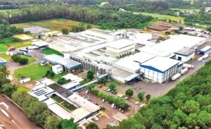 📈 O avanço da produção leiteira no RS sustenta o plano da Lactalis de atingir 4 bilhões de litros até 2030.