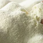 Leite reconstituído importado poderá enfrentar restrições em Minas 🥛 Proposta aprovada pela ALMG combina restrições ao leite reconstituído importado, multas elevadas e autorização excepcional para períodos de falta de oferta.
