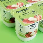 Disputa por proteína leva Danone e Chobani à Justiça nos EUA 📊 Danone questiona a forma como a rival apresenta o teor de proteína, em um mercado cada vez mais orientado por atributos nutricionais.