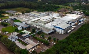 A história da Lactalis mostra como um negócio familiar francês se transformou em um dos maiores grupos lácteos do mundo.