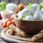 Nutricionista aponta marcas de muçarela "falsa" no mercado Nem toda muçarela do supermercado é o que parece: um especialista revela quais marcas realmente merecem confiança.