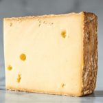 Melhor queijo da Austrália nasce em uma pequena queijaria artesanal O melhor queijo da Austrália saiu de uma pequena queijaria artesanal e venceu em uma competição julgada às cegas por mais de 250 especialistas.