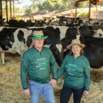 Sucessão familiar no leite: investimento de R$ 5 milhões muda fazenda Com apoio financeiro, os Risse modernizaram o sistema de produção e criaram condições para a entrada dos filhos no negócio. 🔄