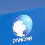 Danone lucra mais e ainda assim vê ação despencar na bolsa Dois grandes bancos leram o mesmo balanço e chegaram a conclusões opostas sobre a Danone 🤔📊
