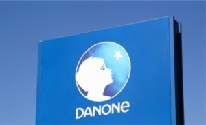 Dois grandes bancos leram o mesmo balanço e chegaram a conclusões opostas sobre a Danone 🤔📊