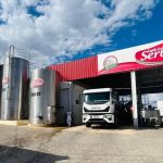 Aval do CADE transforma aquisição da Piracanjuba em expansão efetiva 🚜 Com o sinal verde do CADE, a Piracanjuba conclui a incorporação do Laticínio Sertão e amplia sua estrutura produtiva.