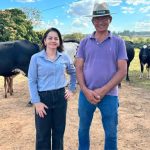 De pai para filho: fazenda leiteira dobra meta sem comprar vacas leite